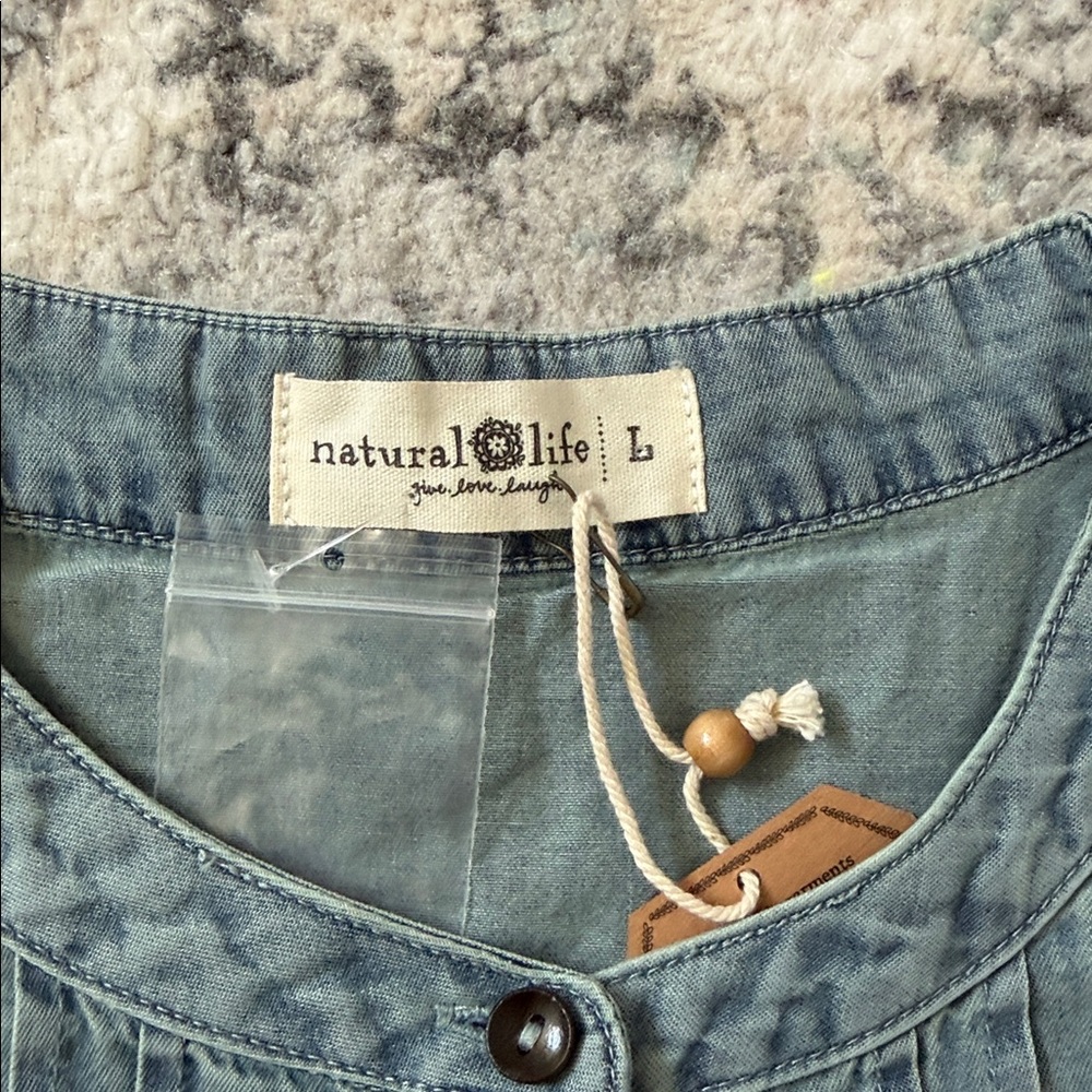 Natural Life Denim Top - Picture 4 of 9